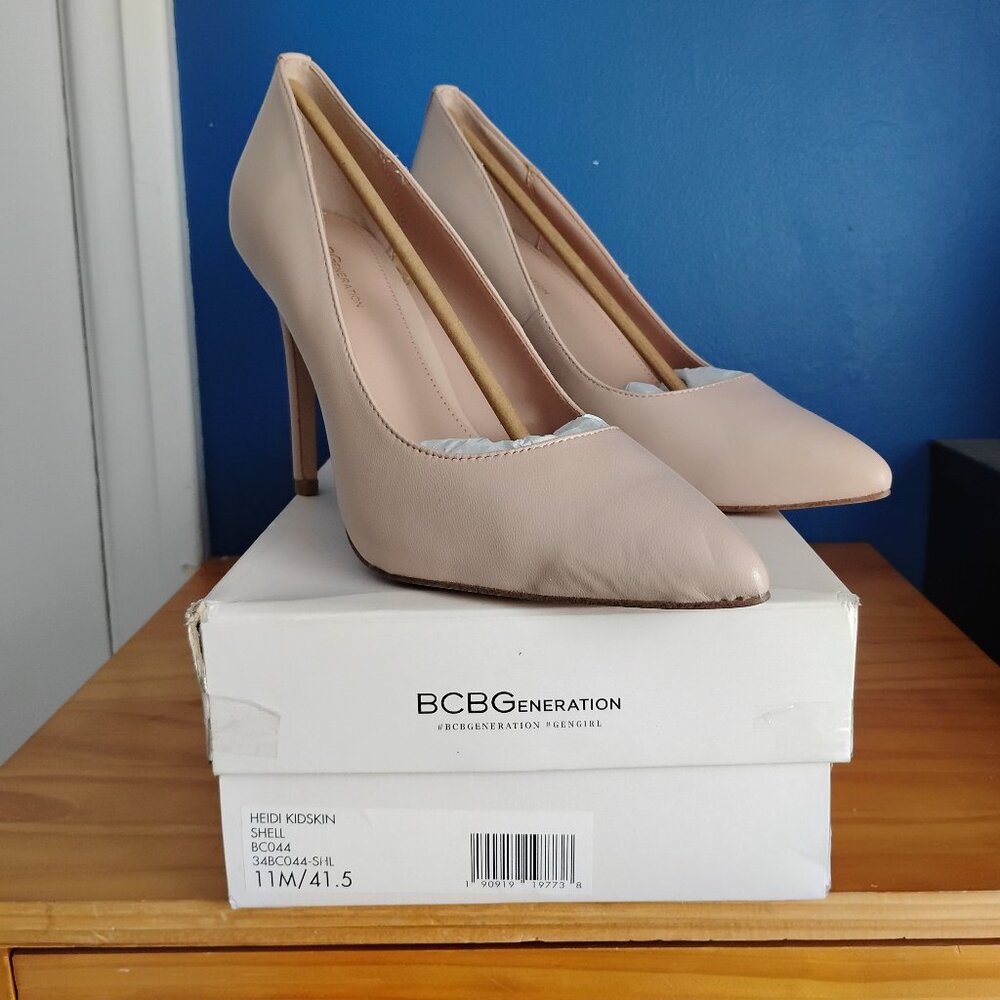 BCBGeneration 4'' heel pump size 11